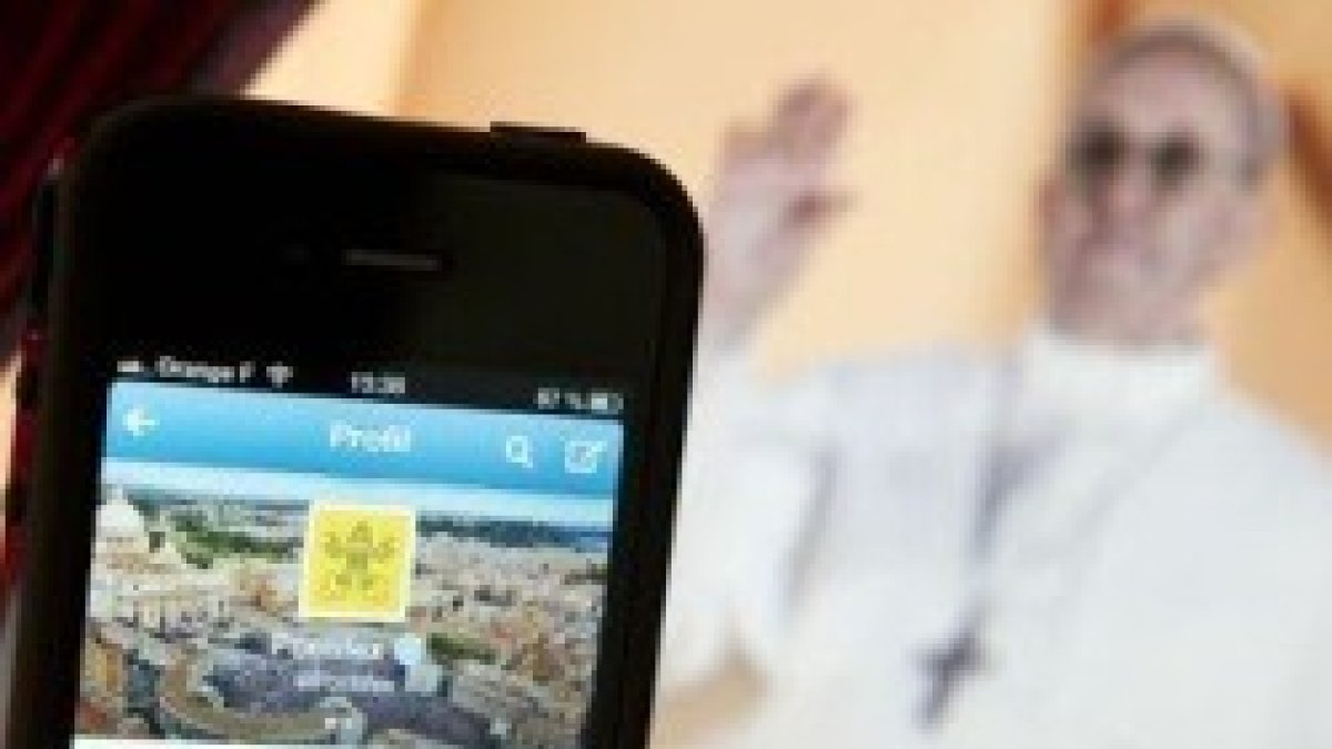 El Papa Francisco tiene una potente presencia en Twitter, que pocos líderes mundiales soñarían