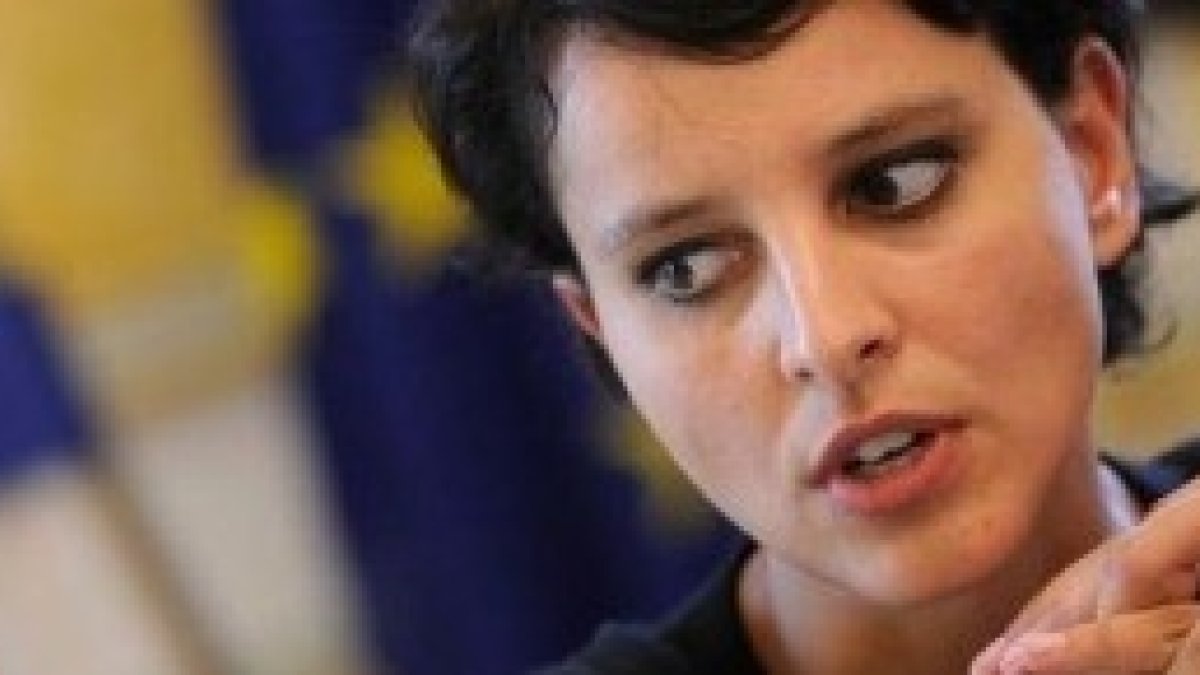 La Ministra de Derechos de las Mujeres, Najat Vallaud-Belkacem, de 36 años... recuerda a Leire Pajín o Bibiana Aído, pero nacida en el Rif