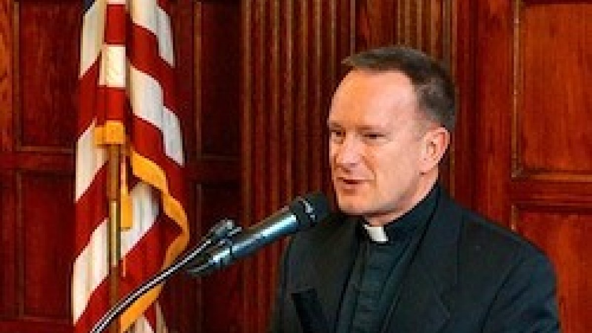 El obispo Michael Barber fue capellán de los marines.