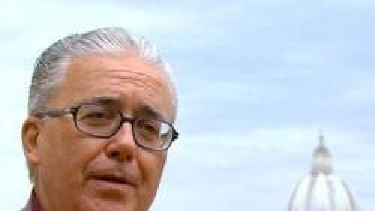 Guzmán Carriquiry se mantiene como número 2 de la Pontifica Comisión y el laico de cargo más elevado en el organigrama vaticano