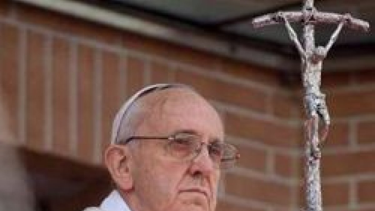 Mucha gente tiene prisa por colocar en boca de Francisco palabras que él no ha dicho