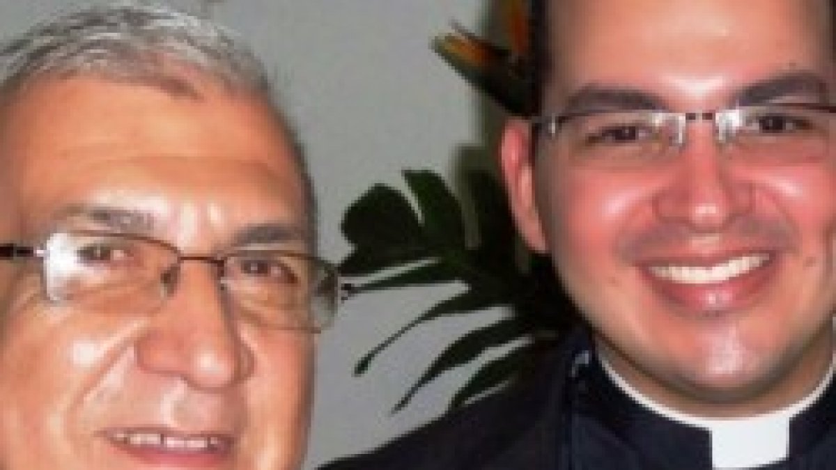 El padre Echeverry y el padre Fabio, que fueron asesinados a cuchilladas en septiembre