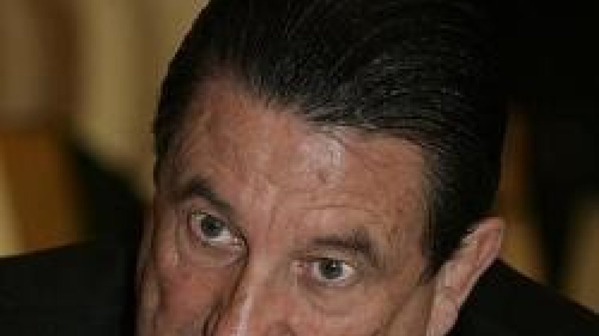 El socialista Francisco Vázquez sigue criticando la ley que aprobó el PSOE con Zapatero