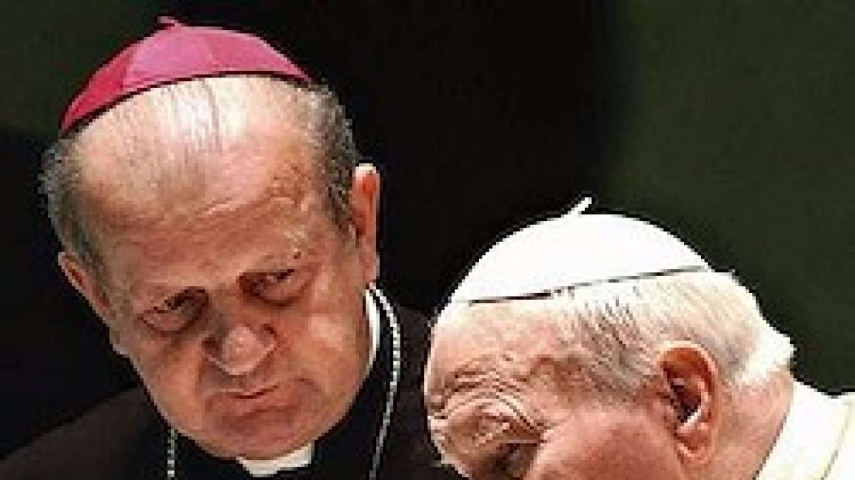 El cardenal Dziwisz, secretario personal de Juan Pablo II durante años y ahora arzobispo de Cracovia, es uno de los grandes impulsores de su canonización.