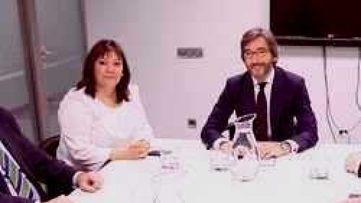 La pastora y concejala Rodríguez y su supervisor en el PP, el activista gay Iñaki Oyarzábal