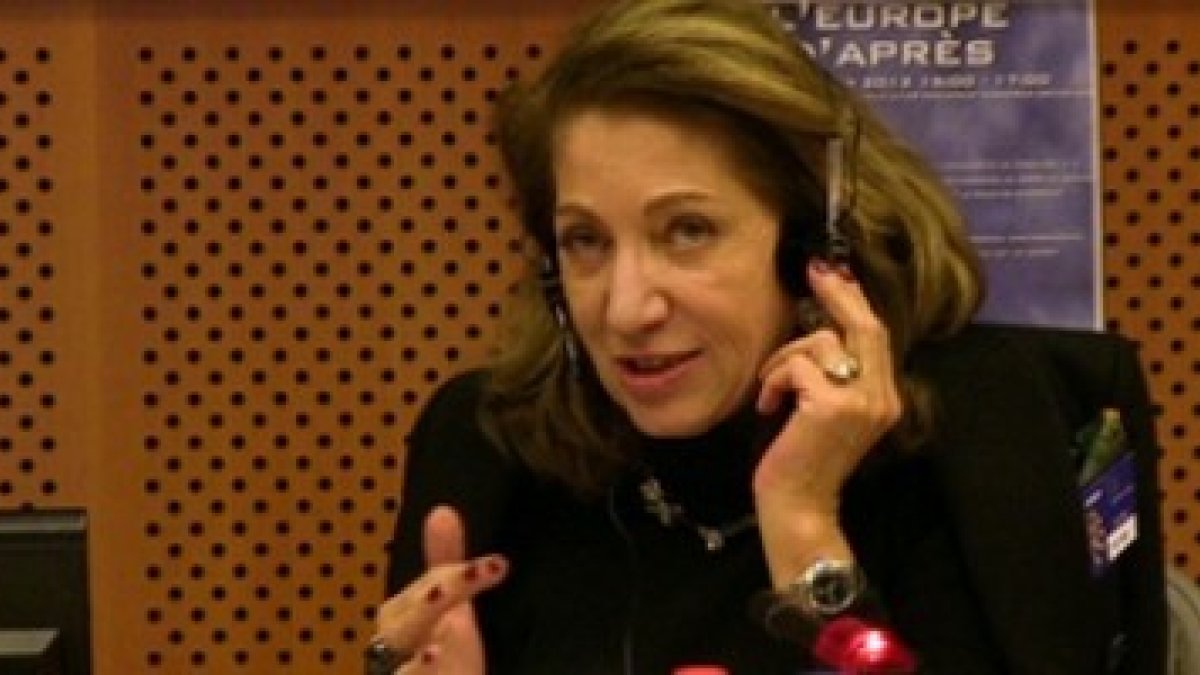 Anne-Marie Le Pourhiet está a la escucha del nuevo feminismo radical y denuncia sus delirios que dañan a la sociedad y las personas