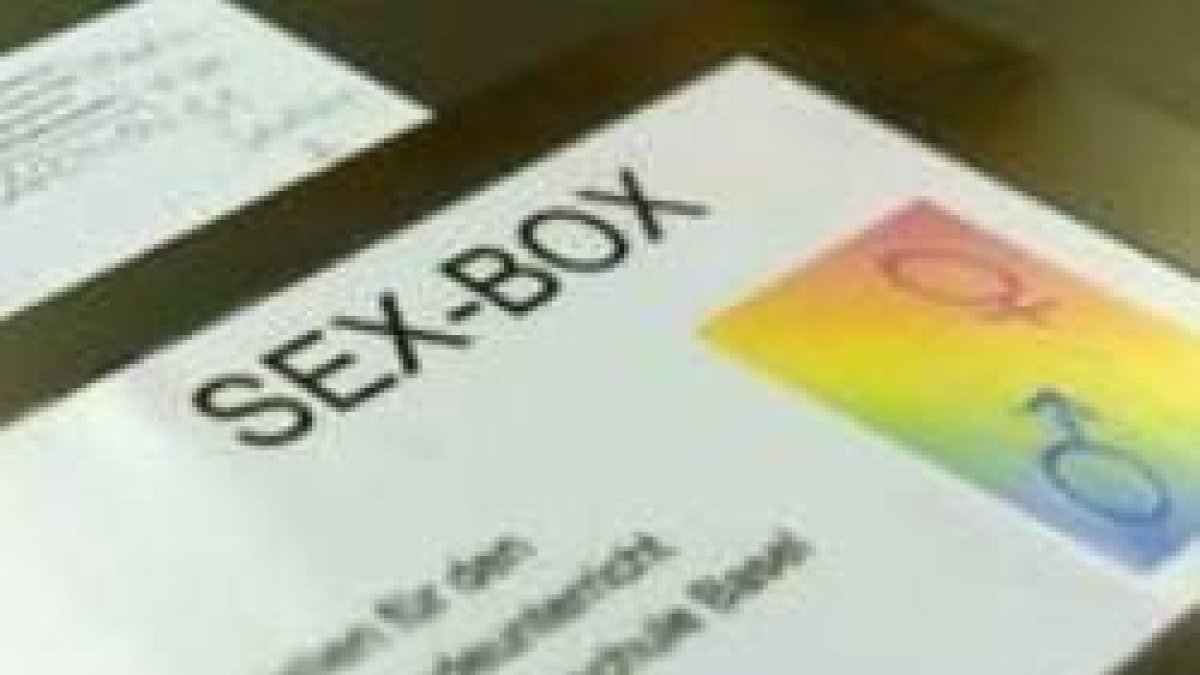 Los peluches sexuales y demás materiales llegan a los colegios en estas sexbox