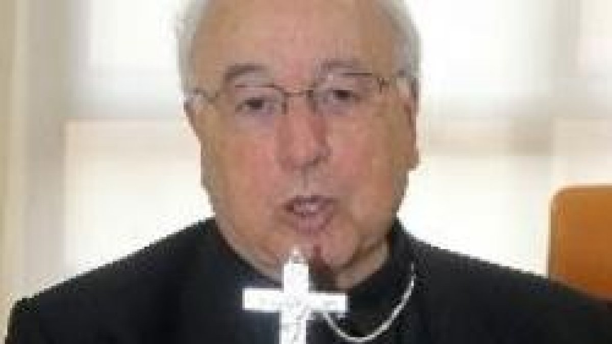 El obispo de Segovia, Ángel Rubio