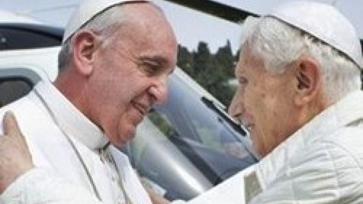 El primer abrazo de Francisco, como Papa, con Benedicto, inició una colaboración especial