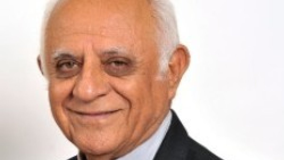 Aunque sea sonriendo, el obispo de Apatzingan constata la realidad de Michoacán - el Estado no funciona