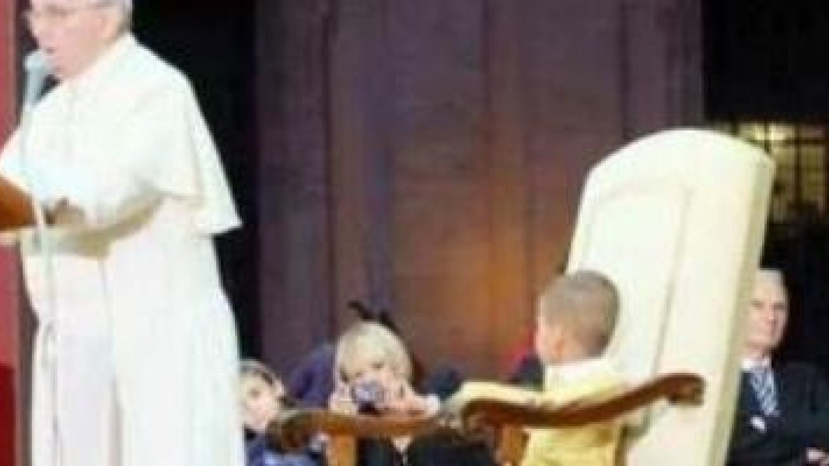 El Papa Francisco y un niño