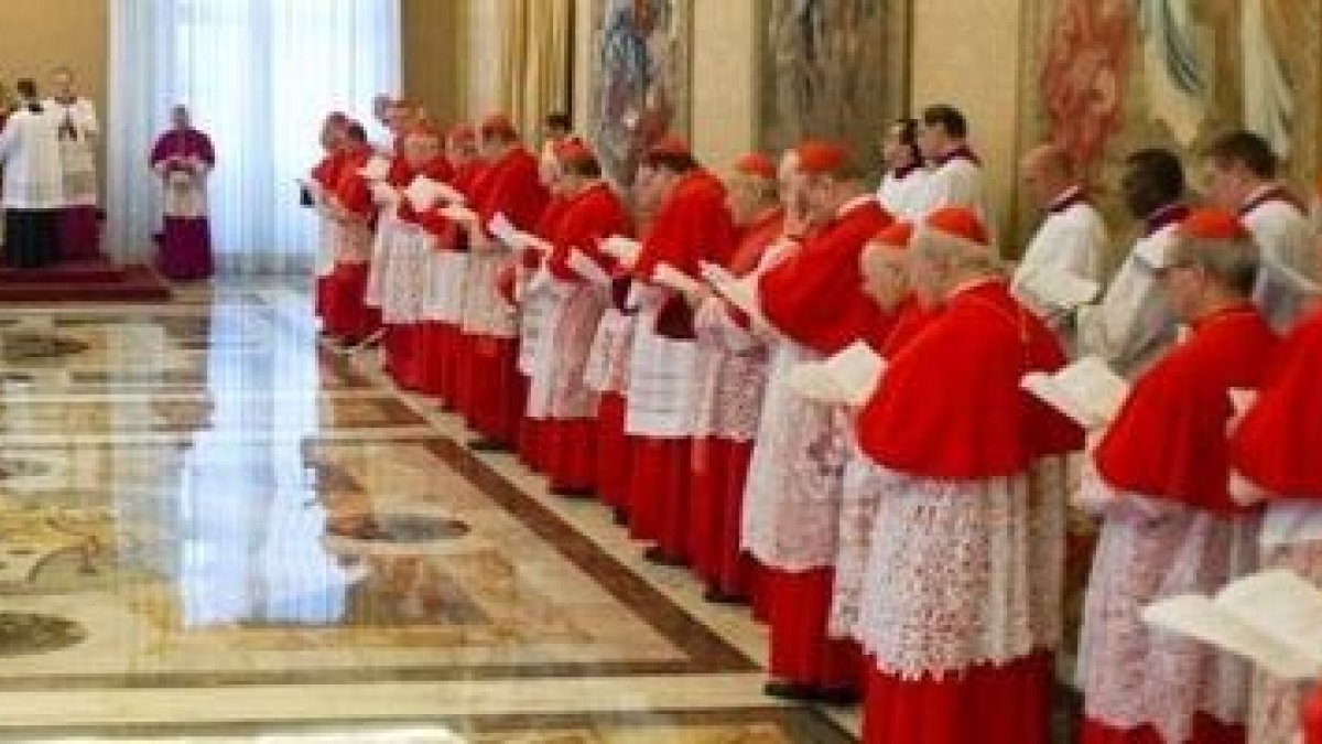 Una de las últimas reuniones de Benedicto XVI con los cardenales; el consistorio de 2014, con Francisco, puede ser bastante distinto