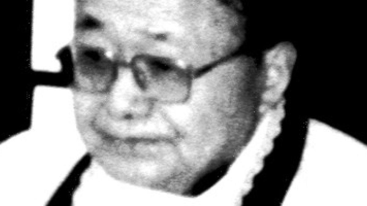 El obispo Fan pasó 30 años en cárcel o campos de trabajo, y los últimos 20, anciano y enfermo, en arresto domiciliario -nunca cedió al poder comunista