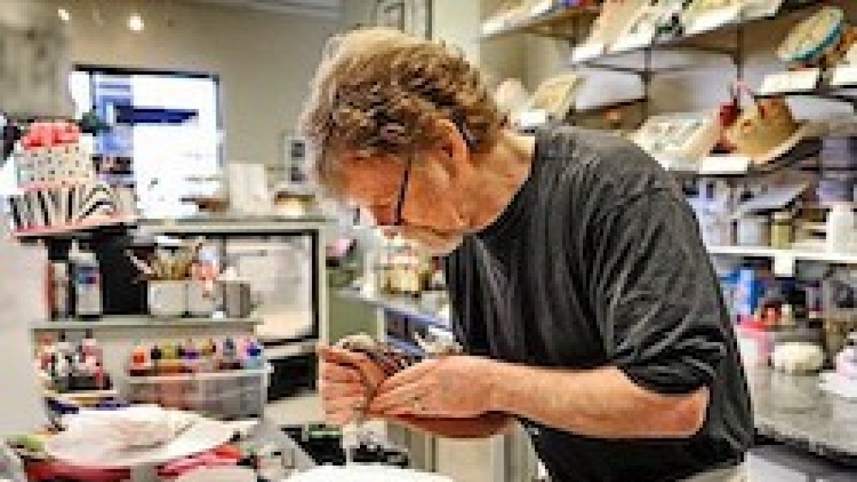 Jack Phillips, un hombre firme con un negocio honrado, que ve en peligro sus derechos constitucionales por las amenazas del lobby gay.