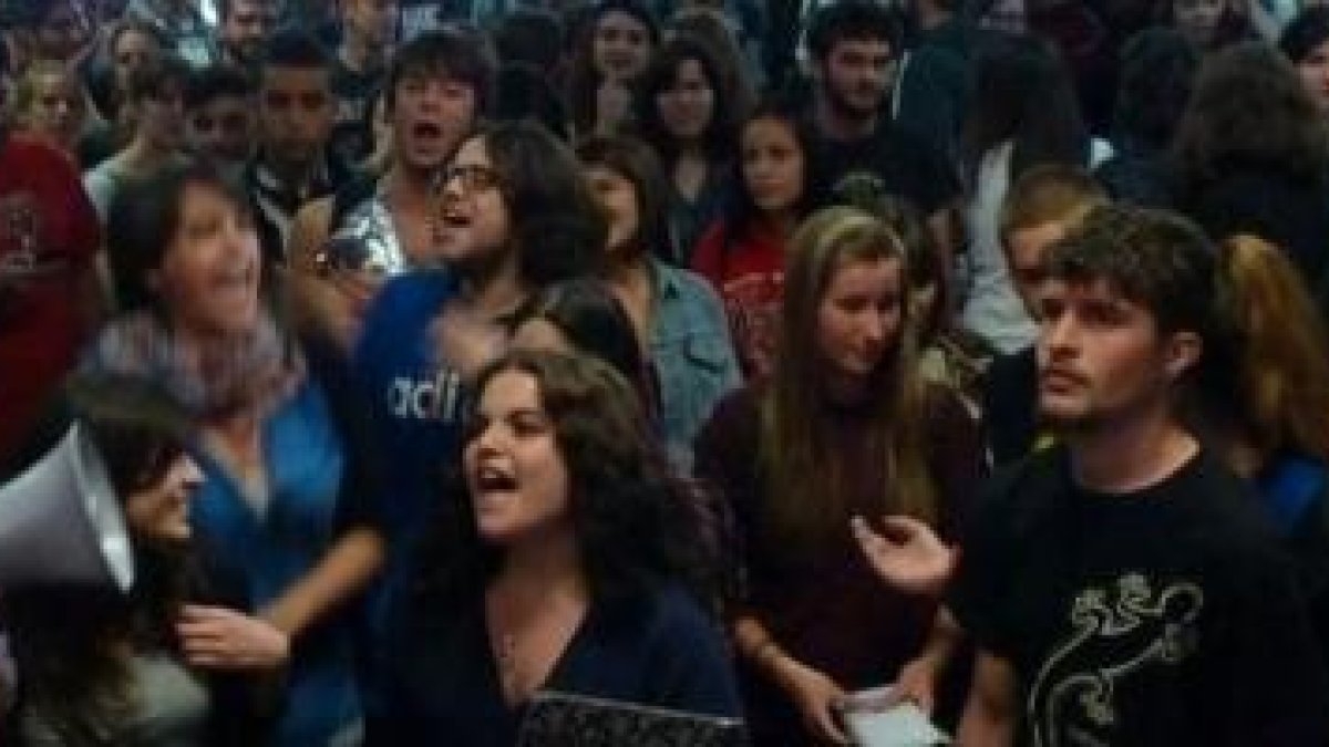 En vez de sentarse a dialogar los abortistas gritaron, insultaron, zarandearon y amenazaron