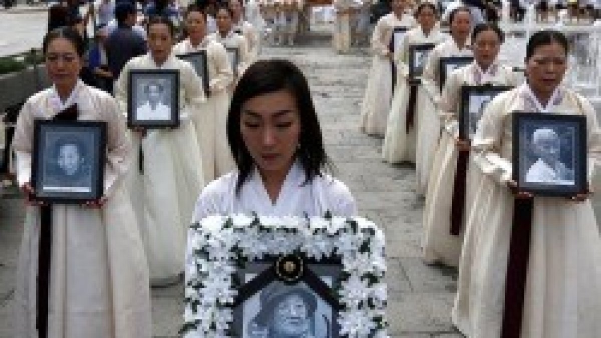 Ceremonia de homenaje y recuerdo a las mujeres-comfort coreanas que los japoneses esclavizaron y se niegan a reconocer