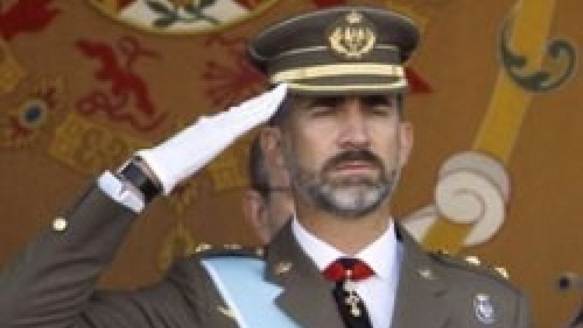 El príncipe Felipe con uniforme del ejército de Tierra - habrá rituales militares, no religiosos
