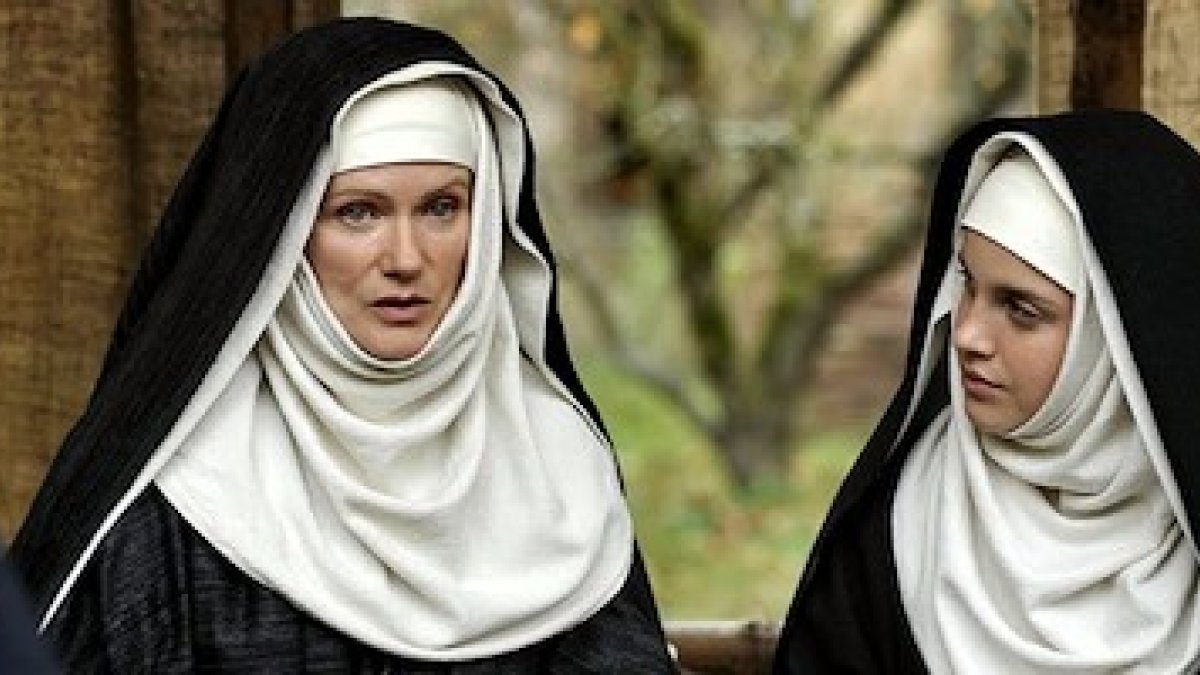 Santa Hildegarda, en una escena de la película Visión, dirigida en 2009 por Margarethe von Trotta.