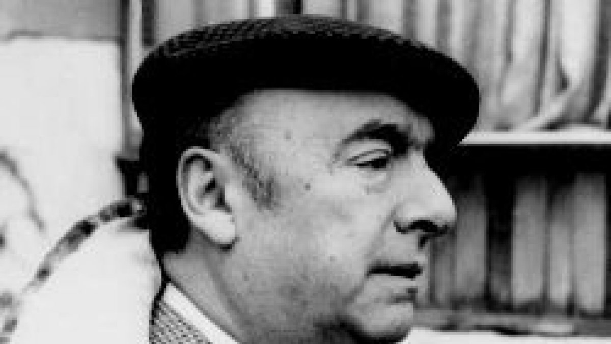 Pablo Neruda ha sido uno de los poetas hispanos modernos más influyentes - y politizado en la izquierda