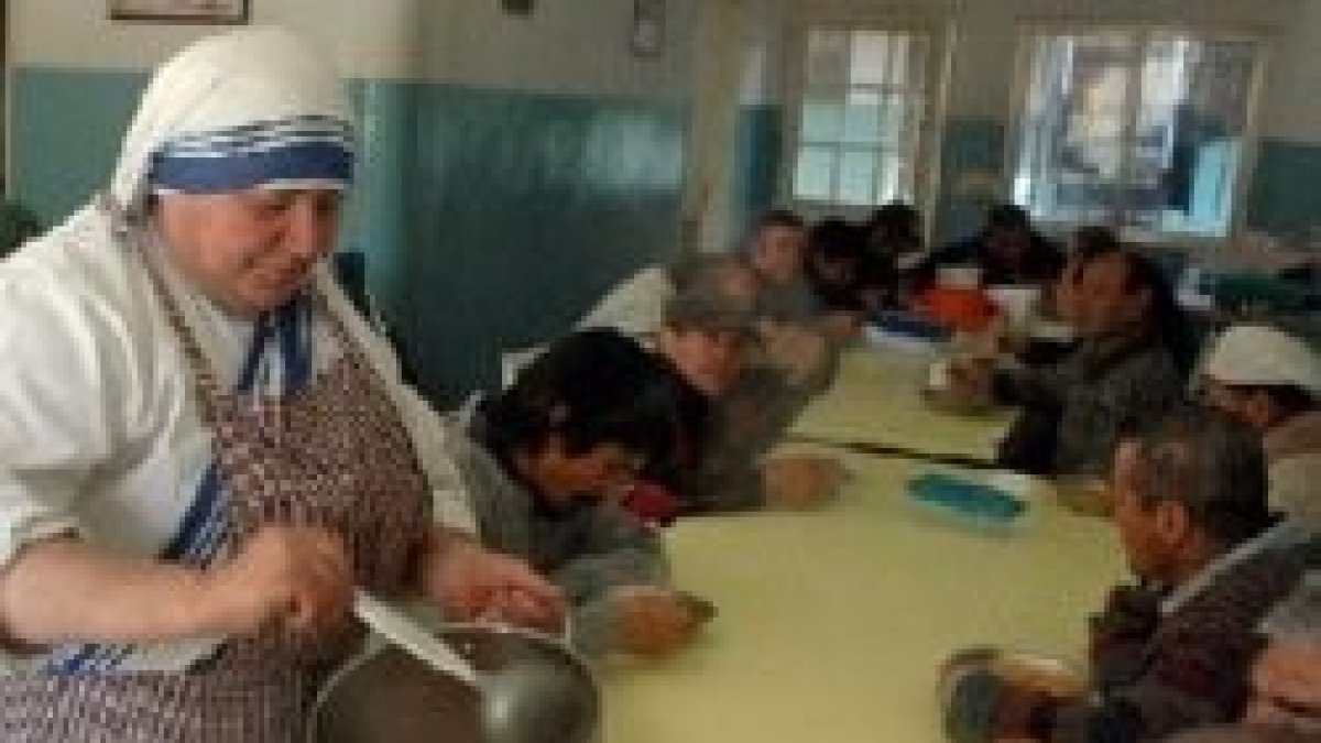 Las parroquias y órdenes apoyan comedores, roperos, asociaciones y voluntariados para los más necesitados