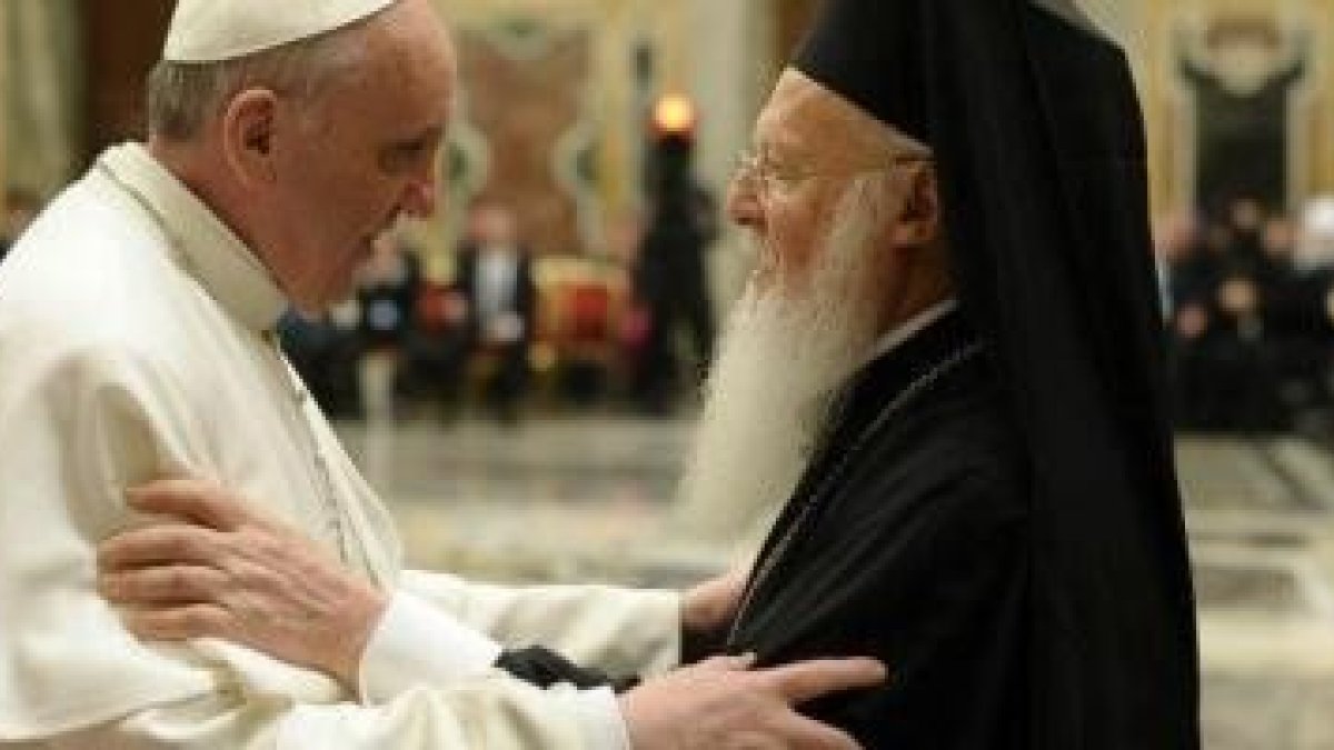 Hace un año, en la entronización de Francisco, el Papa y el Patriarca dijeron que se verían en Jerusalén... ya falta poco