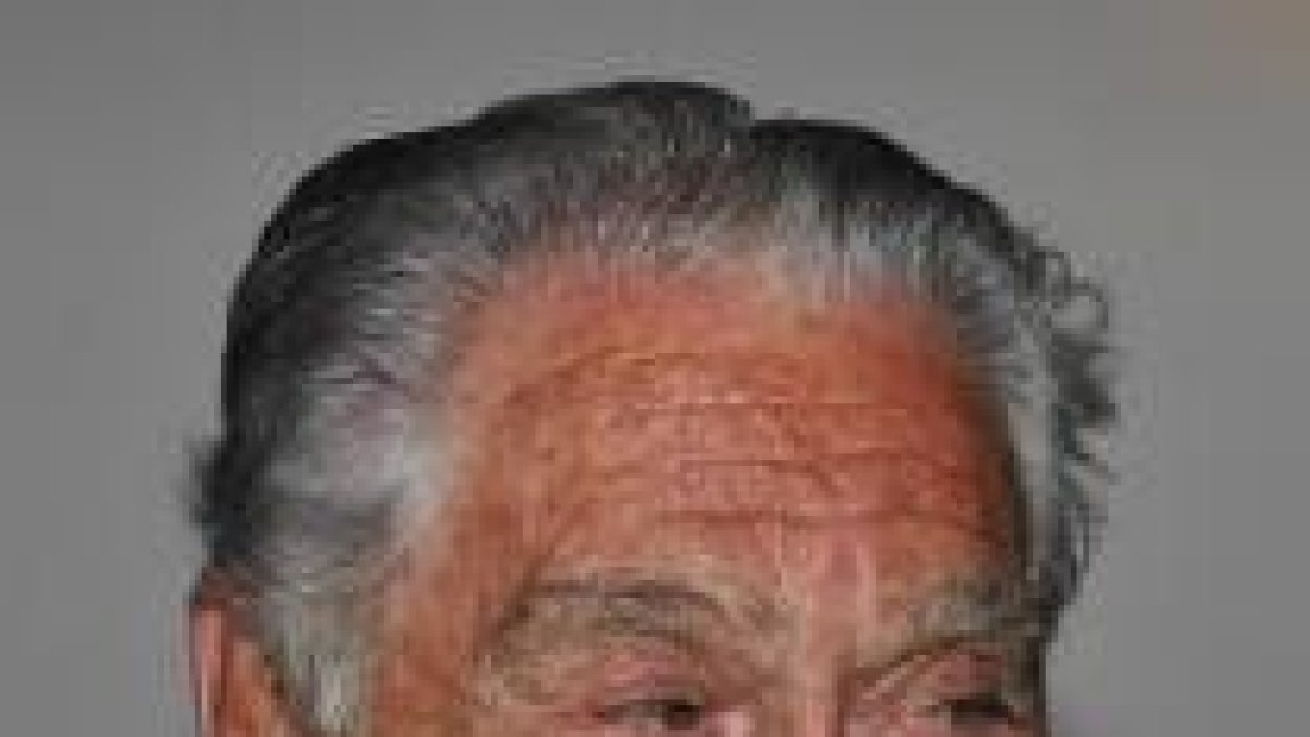 Fallece Carlos Abella, 40 años al servicio de España