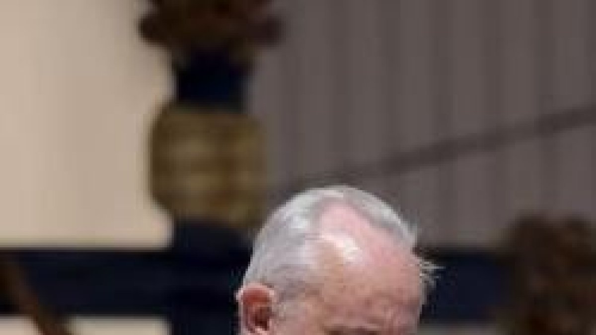 Francisco expresó su dolor por el nuevo naufragio en Lampedusa y pidió una acción conjunta