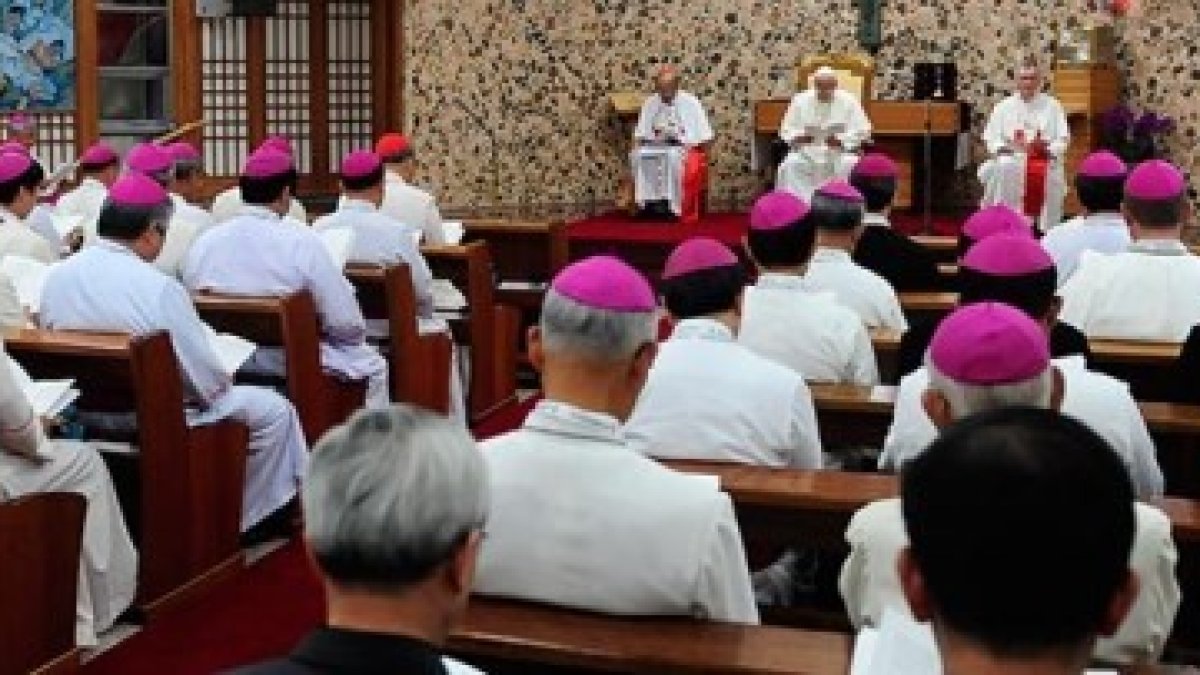 El Papa anima a los obispos a salir al encuentro de los fieles, necesitados dirección espiritual