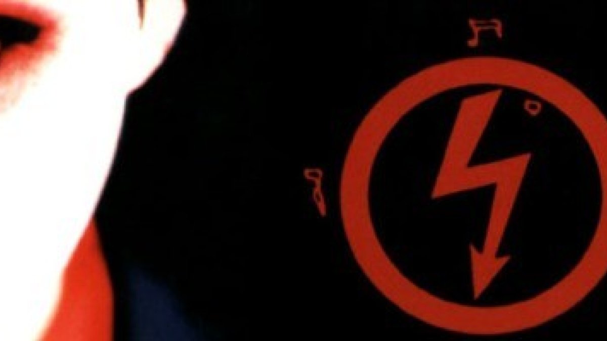 El concepto de Anticristo Superstar lo usó ya en 1996 el rockero satánico Marilyn Manson como signo contracultural, con este diseño de marketing