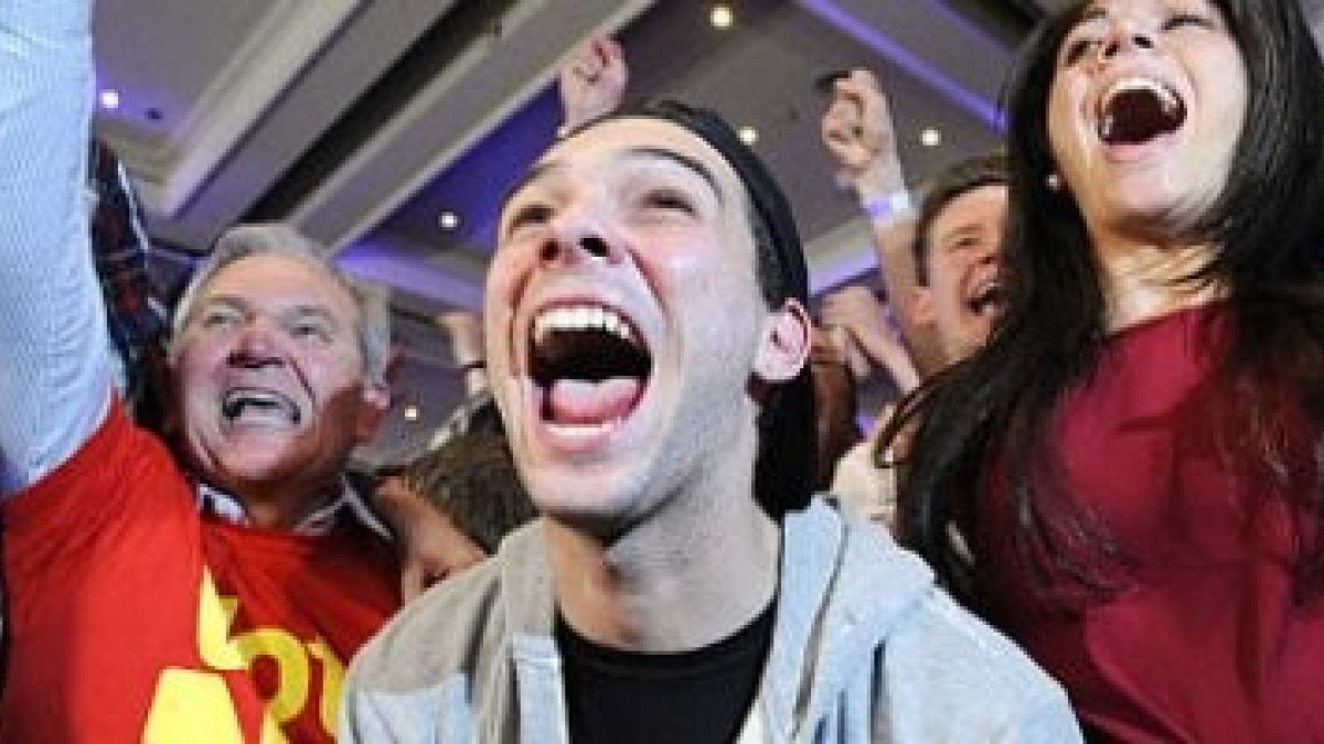 Escoceses partidarios del NO a la independencia celebran la victoria - las iglesias oran contra el triunfalismo y contra el desaliento