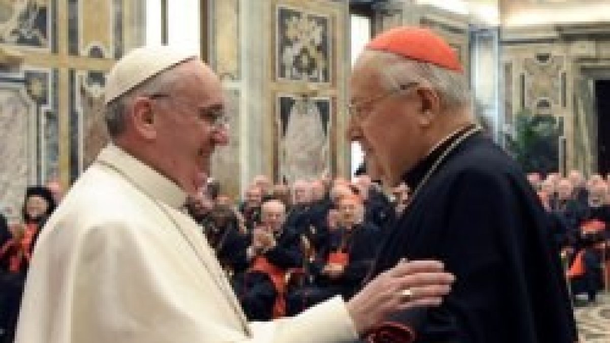 El Papa Francisco con el cardenal Erdo, arzobispo de Budapest