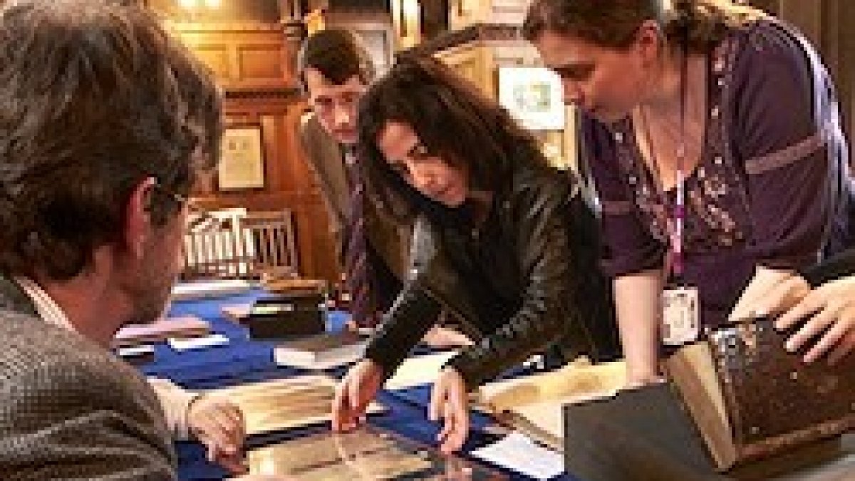 En el centro de la imagen, Roberta Mazza.