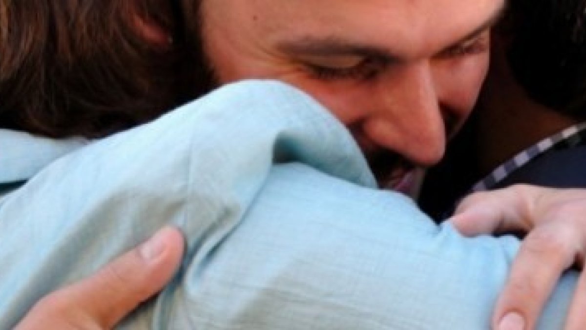 A veces un abrazo puede expresar más sobre Dios y el amor que mil explicaciones teológicas, y así cambiar corazones