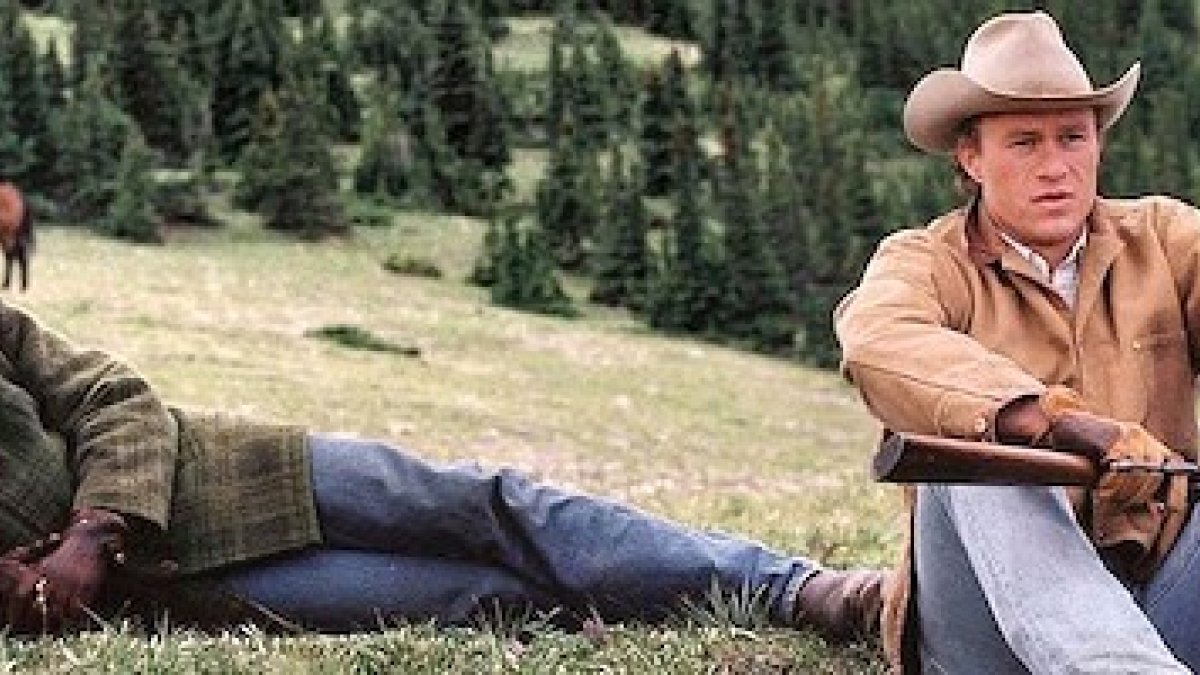 Jake Gyllenhaal y Heath Ledger, protagonistas de la polémica Brokeback Mountain.