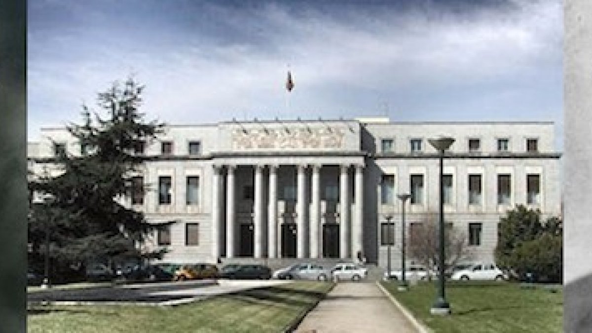 El CSIC, flanqueado por sus creadores: José Ibañez Martín (izquierda) y José María Albareda (derecha).