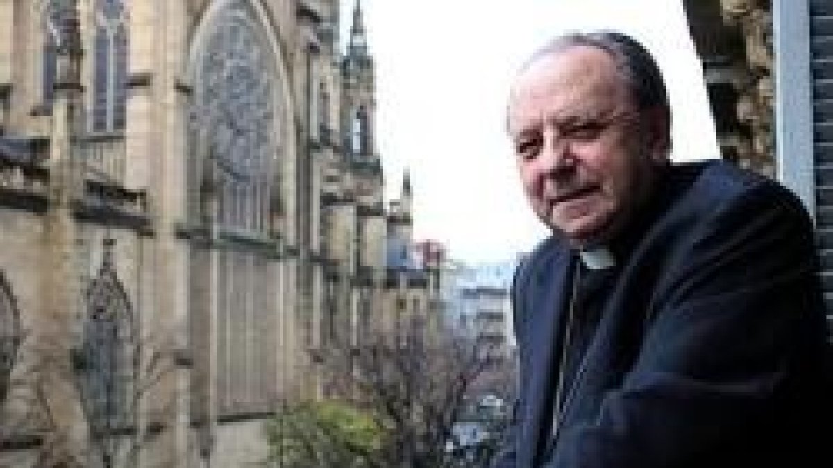 El obispo Uriarte vive en Bilbao; es obispo emérito de San Sebastián, que pastoreó durante 10 años