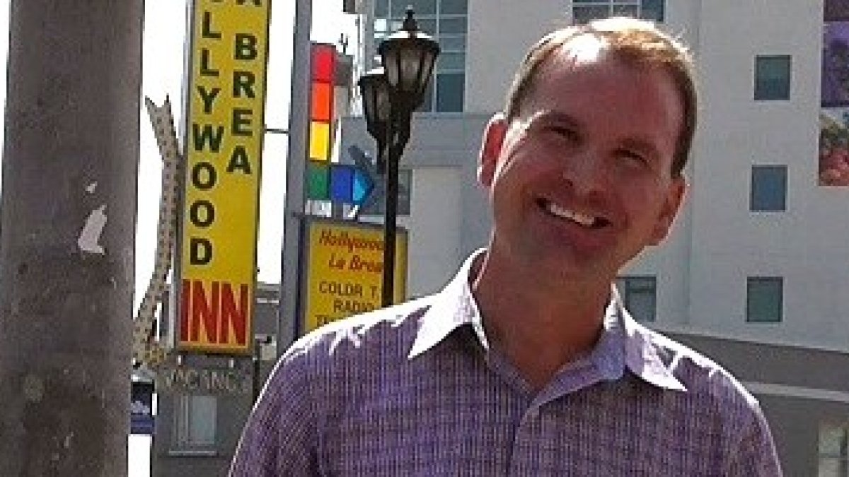 Joseph Sciambra es exgay, como misionero católico propone la castidad y dejar la vida gay a muchos y dice que la relatio daña a las personas y la evangelización