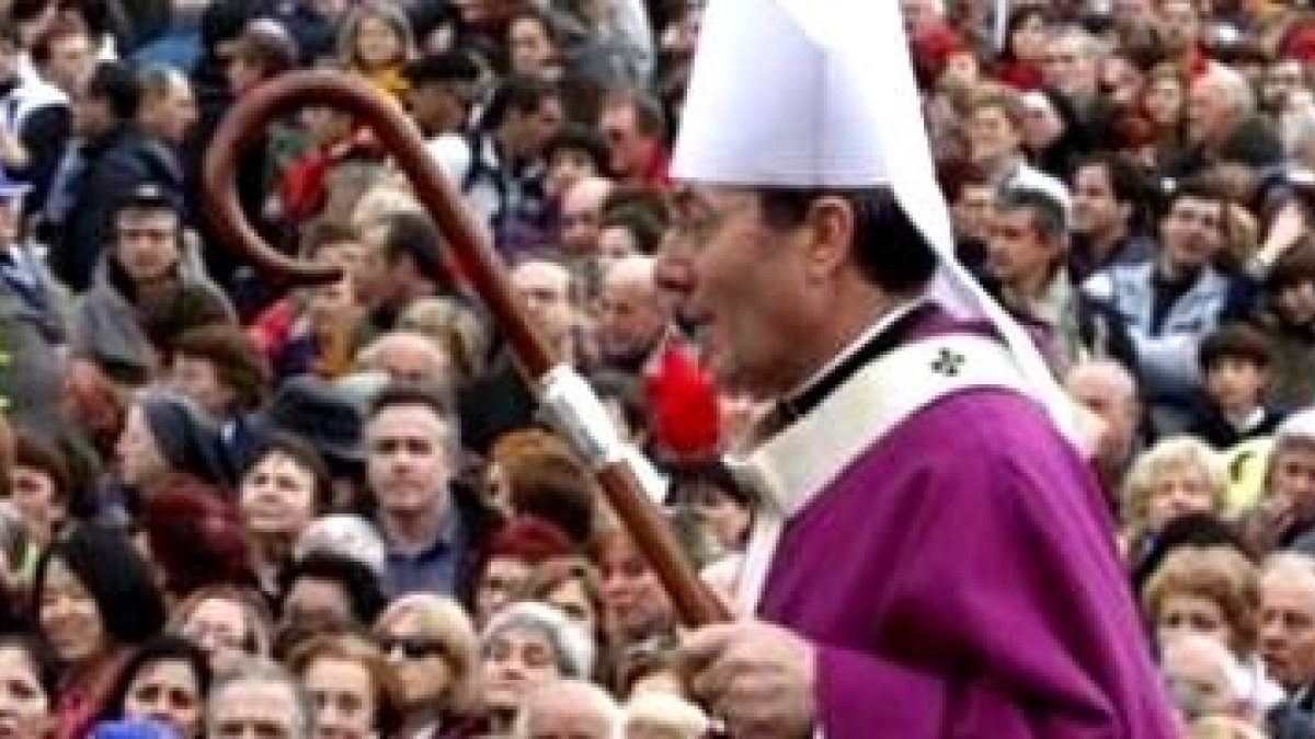 Francisco Pérez, arzobispo de Pamplona... una comunidad autónoma donde aún queda un partido que se opone al aborto, UPN