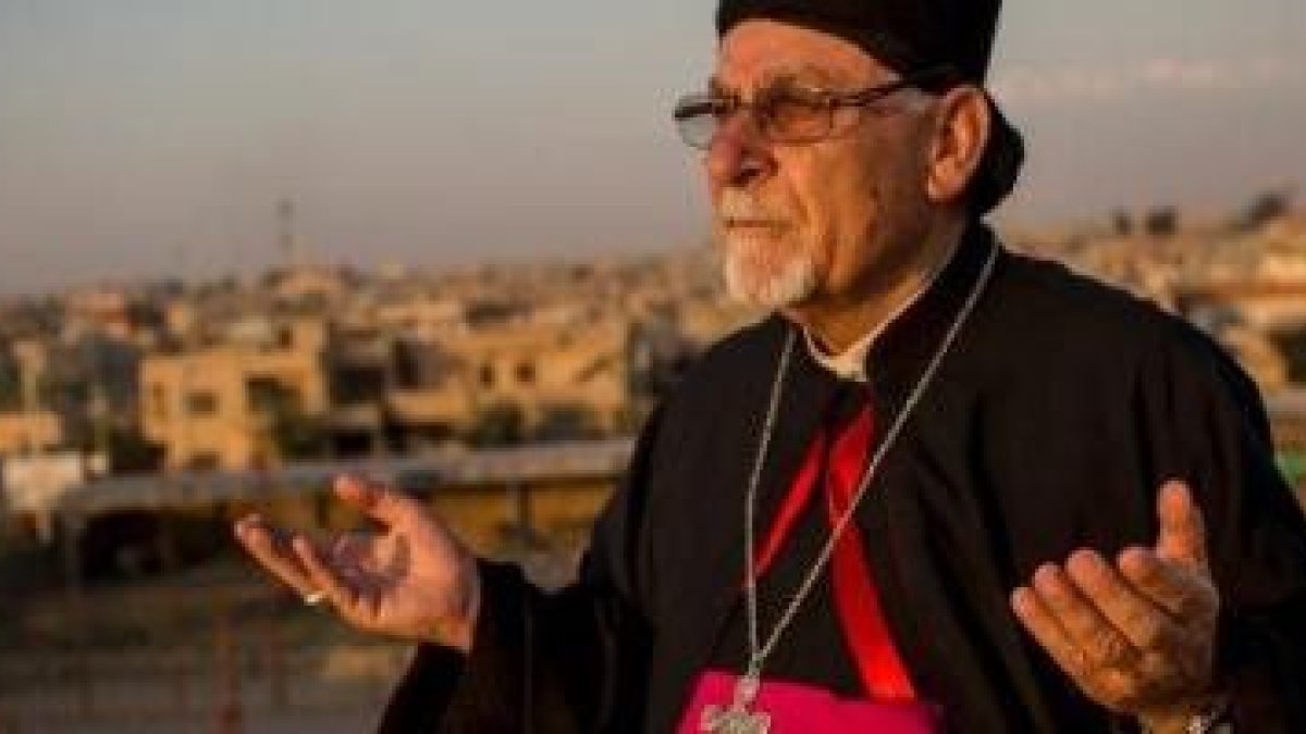 El arzobispo siro-católico de Mosul intenta evitar que una ciudad cristiana desde el s.IV sea destruida en combates entre kurdos y yihadistas