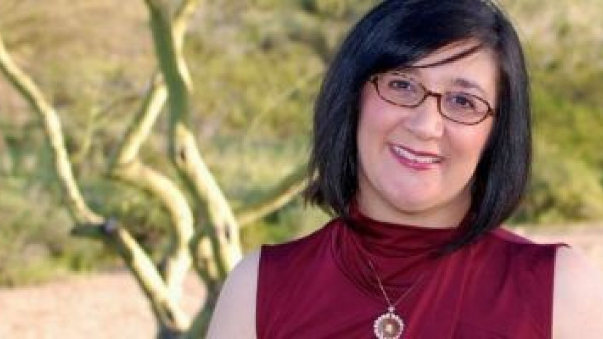 Luma Simms es madre de 5 hijos dañados por el divorcio; quiere que crezcan en una iglesia fuerte contra él