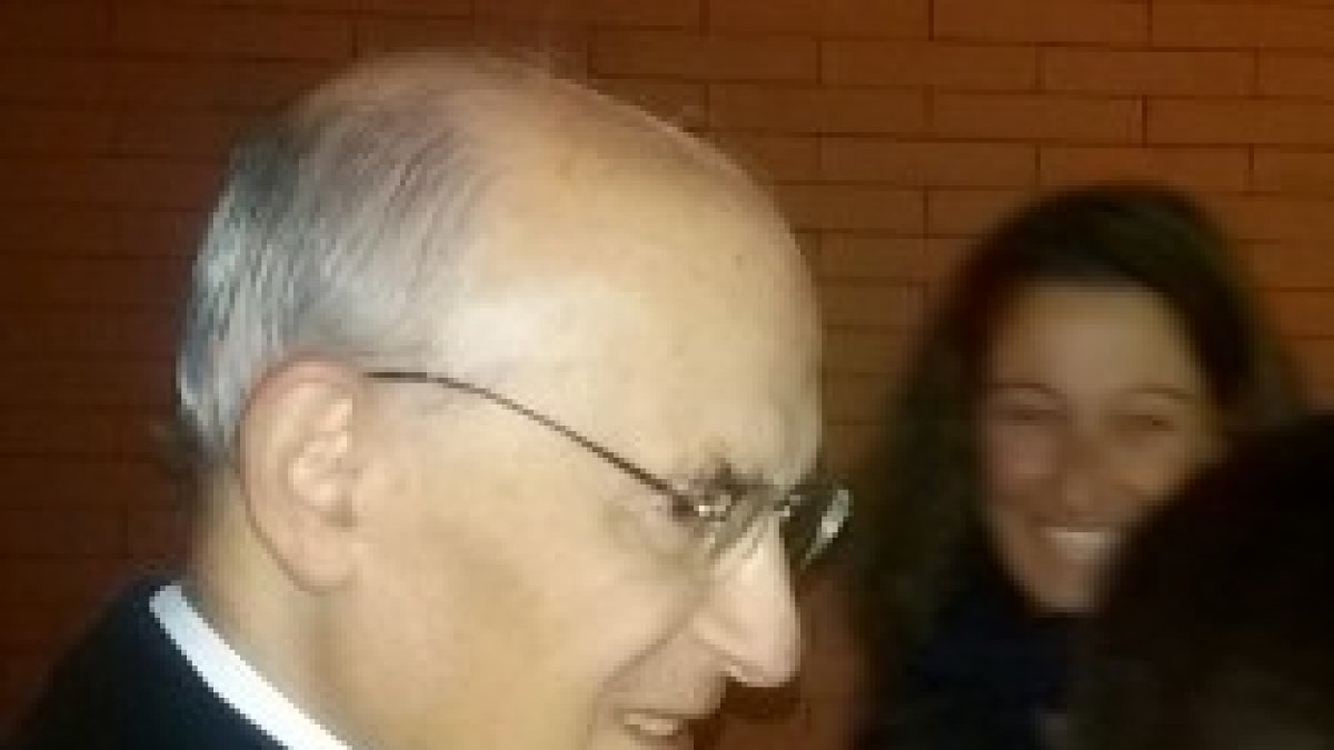 Joaquín Alonso Pacheco en la exposición sobre el beato en la calle Goya de Madrid