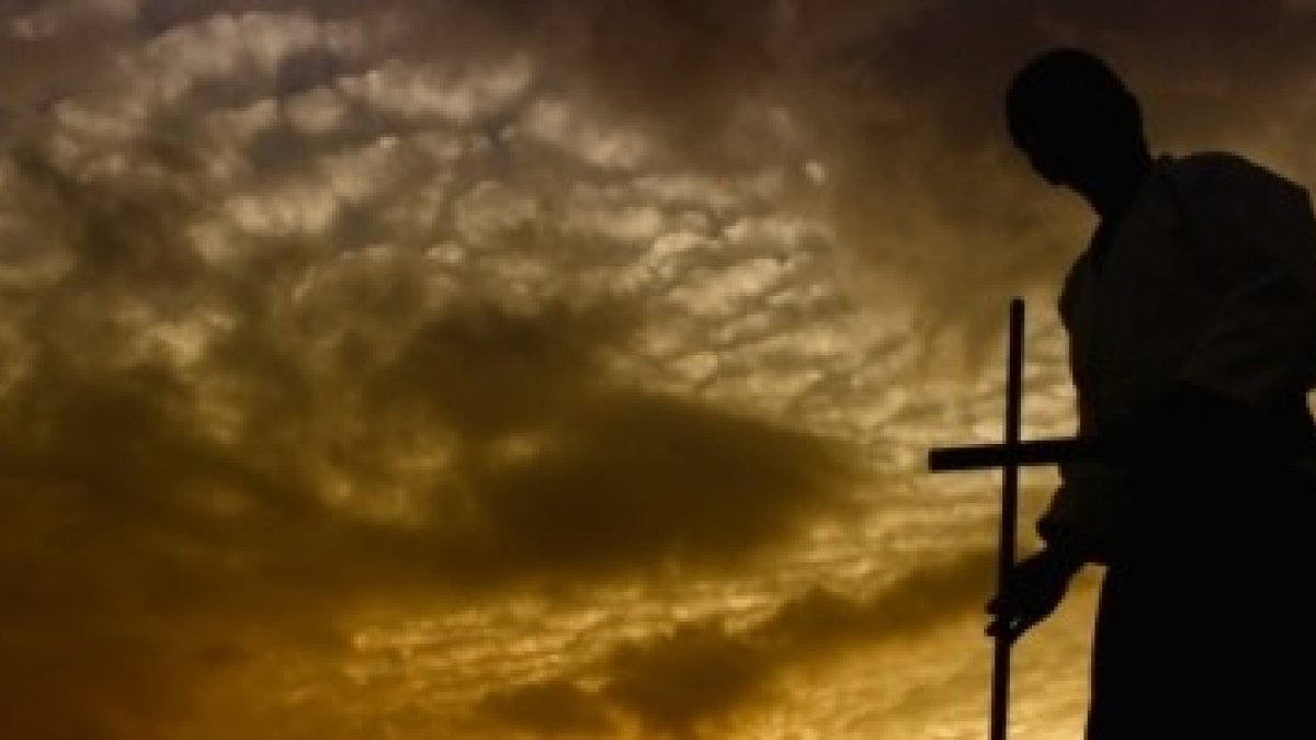 Las dos espadas y la cruz fueron compatibles para Ukon Takayama hasta que el emperador le ordenó apostatar o marchar... Él eligió a Dios