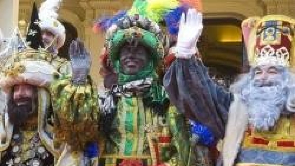 Los Reyes Magos mantienen su hegemonía en España, aunque entre padres menores de 30 años el treinta por ciento recurre más a Papa Noel