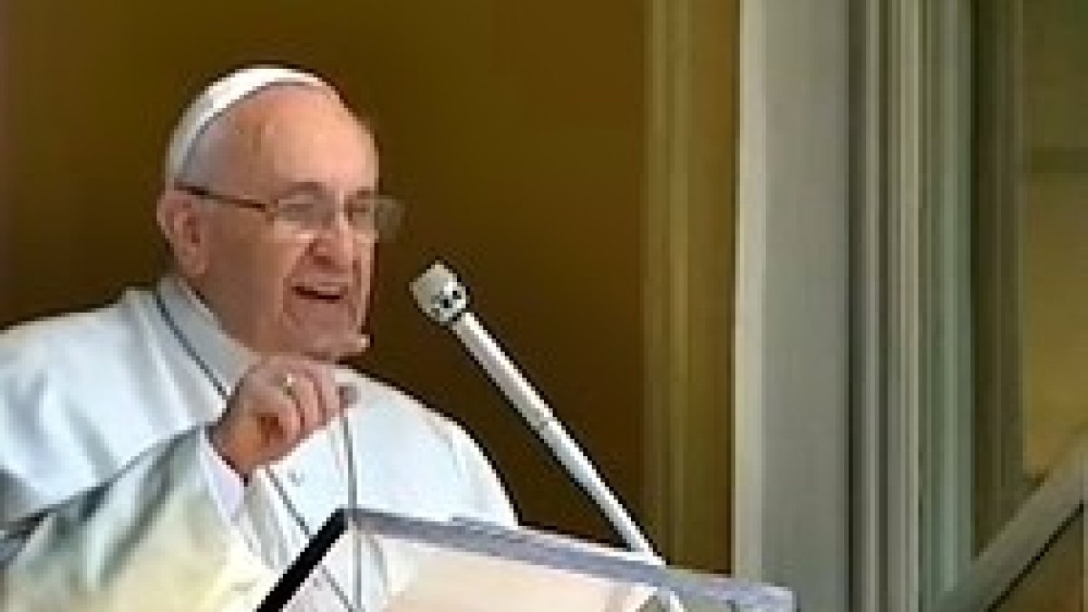 La lección del Angelus de este domingo - hacer la paz en nuestra vida cotidiana