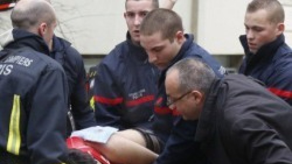 Con doce muertos y numerosos heridos, el atentado contra la revista grosera Charlie Hebdo es de los más duros vividos en Francia