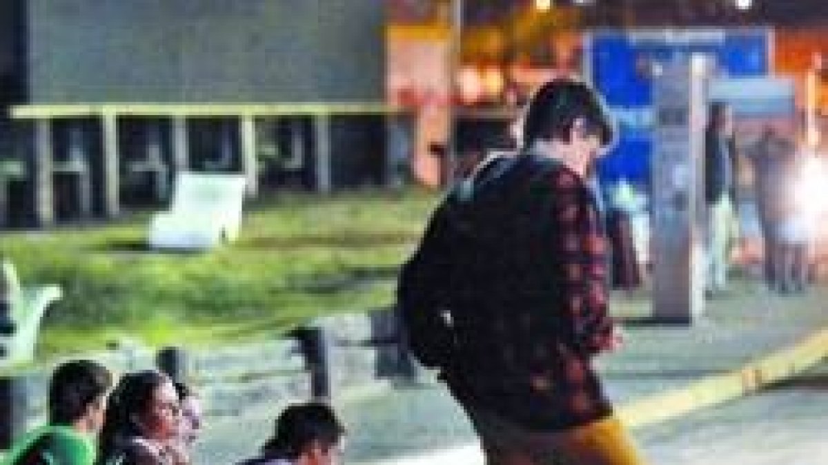 El chico de 13 años tenía que volver a casa a las once, y llegó a la una y media