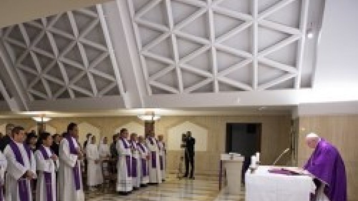 En las misas de Cuaresma en la residencia Santa Marta el Papa Francisco invita a la conversión