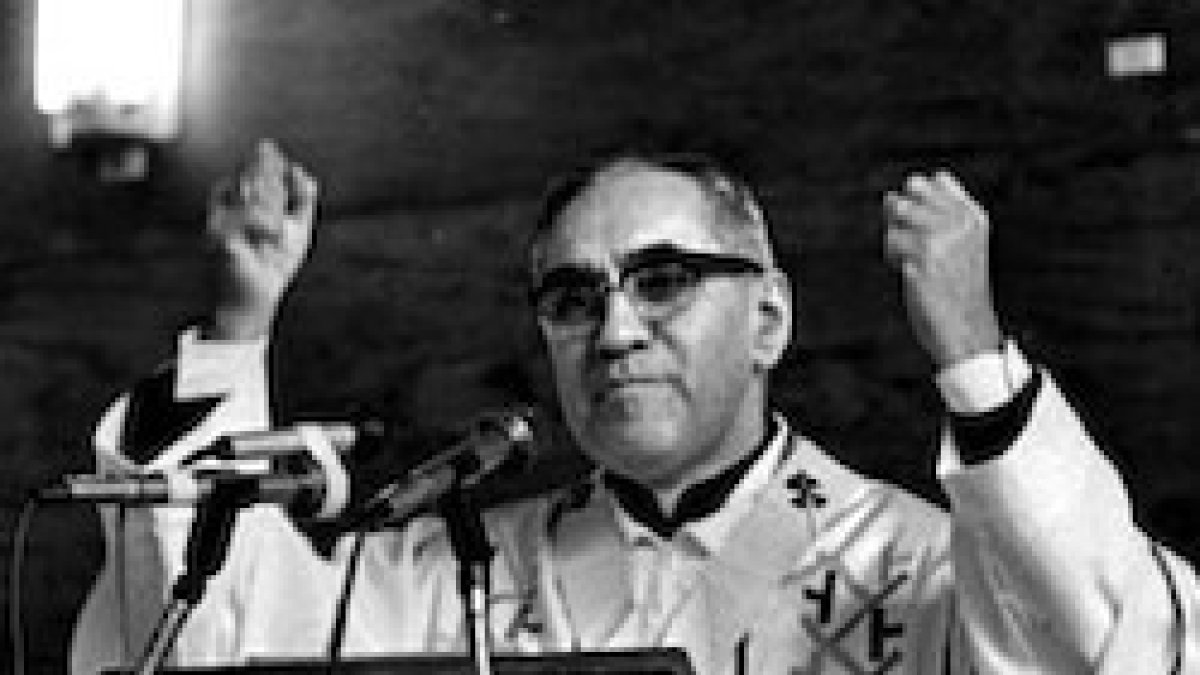 El entonces arzobispo de San Salvador murió el 24 de marzo de 1980 por el disparo de un francotirador.