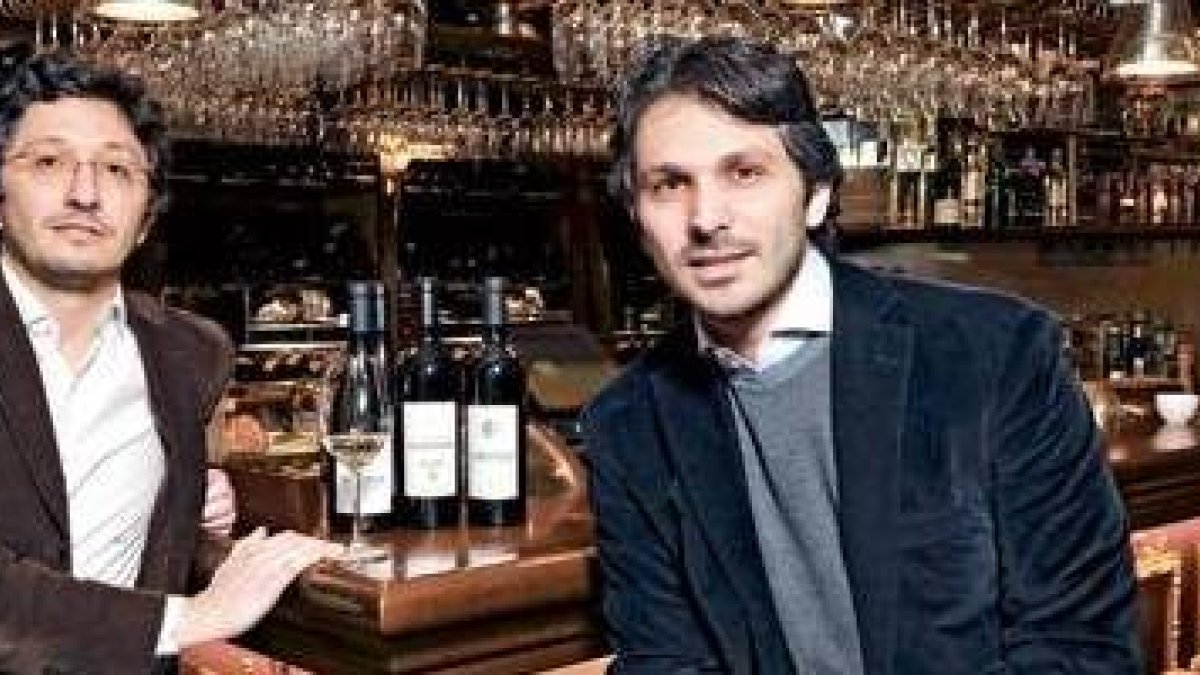 Los hermanos Sandro y Karim Saade mantienen la tradición de su familia cristiana siria, productora de vino, incluso en la guerra