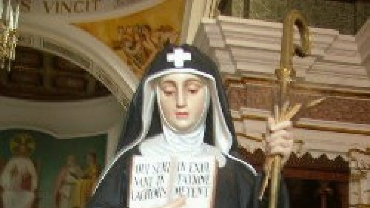 Santa Fara venerada en Polistena